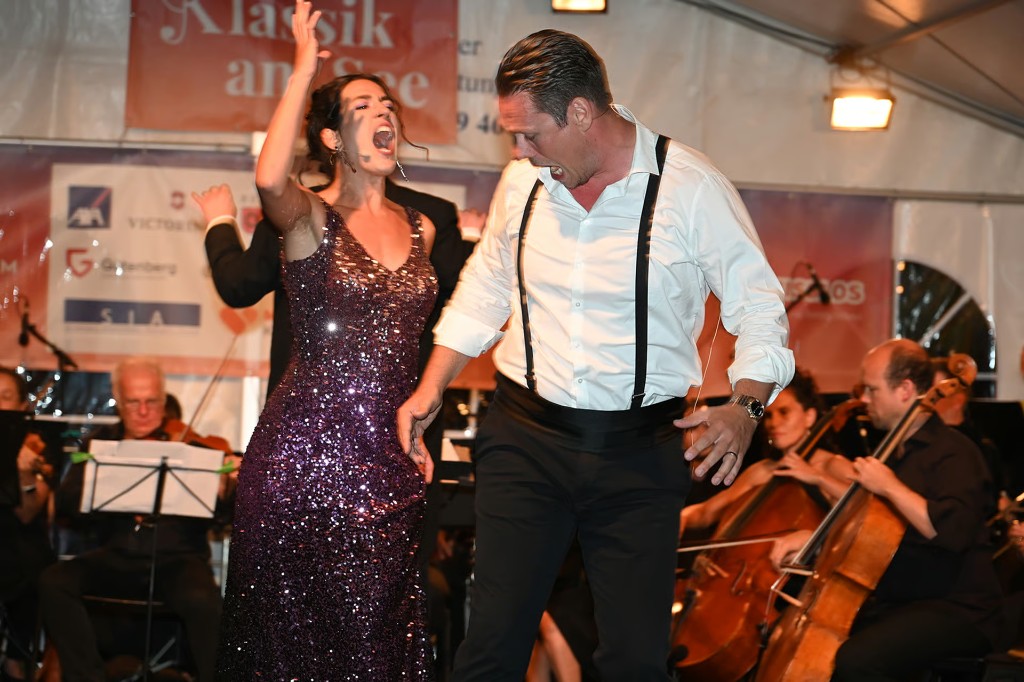 Jelena Dojčinović und Bastian Kohl im Duett
